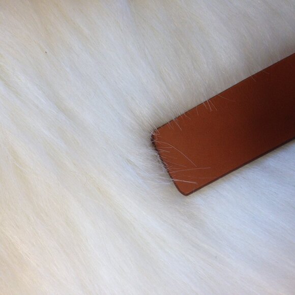 Calvin Klein Micro Plaque Buckle Leather Belt Tan Small NWT - Picture 3 of 8